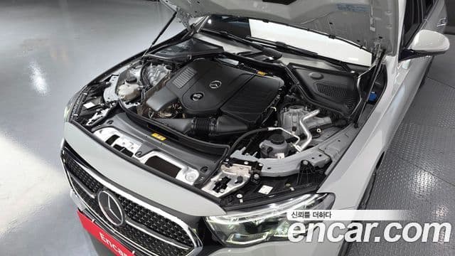 Mercedes-Benz E-Class 2024 — Şəkil 7/20