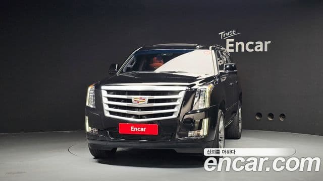 Cadillac Escalade 2019 — ფოტო 3/20