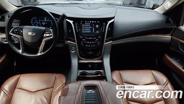 Cadillac Escalade 2019 — ფოტო 7/20