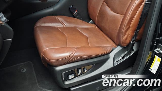 Cadillac Escalade 2019 — Photo 30/32