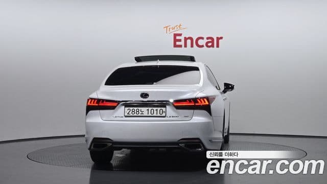 Lexus LS500 2022 — фото 4 из 20