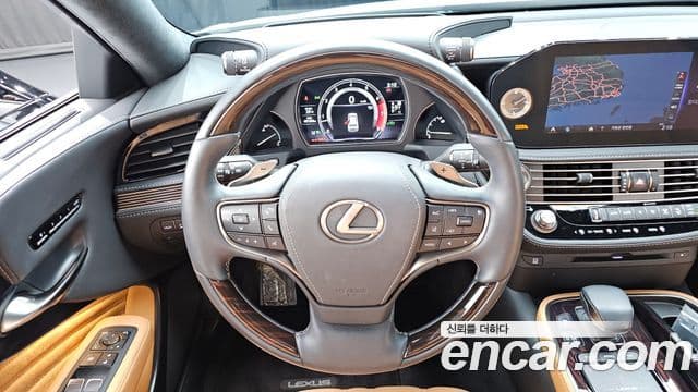 Lexus LS500 2022 — Şəkil 13/20