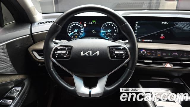 Kia K8 2023 — Şəkil 13/20