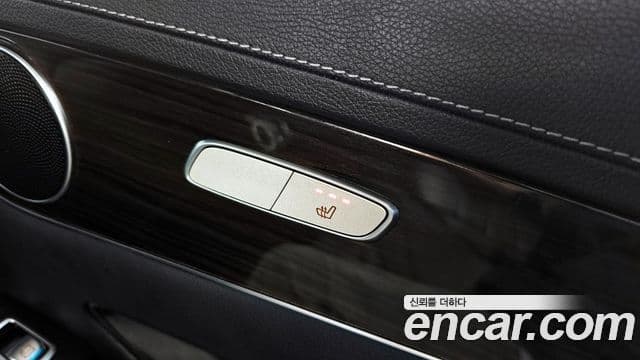 Mercedes-Benz GLC-Class 2020 — ფოტო 18/20