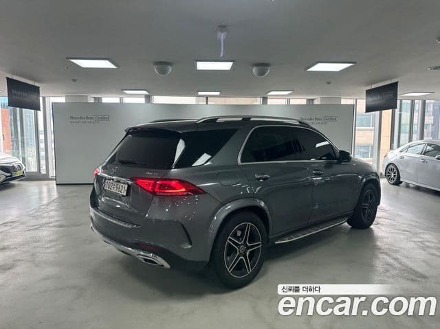 Mercedes-Benz GLE-Class 2020 — ფოტო 2/17