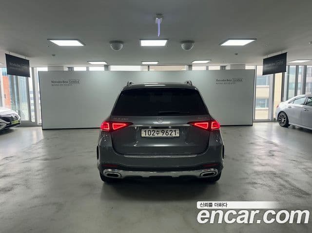 Mercedes-Benz GLE-Class 2020 — ფოტო 4/17