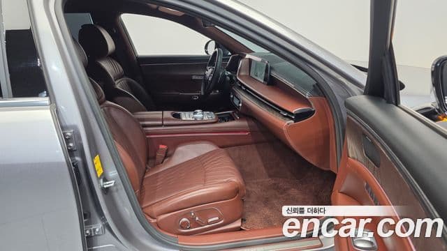 Genesis G90 2022 — Photo 26/35