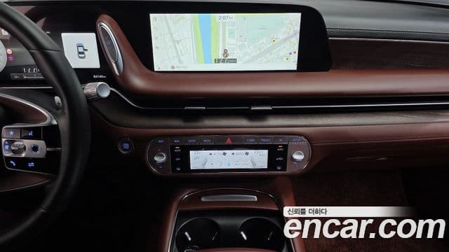 Genesis G90 2022 — Photo 13/35