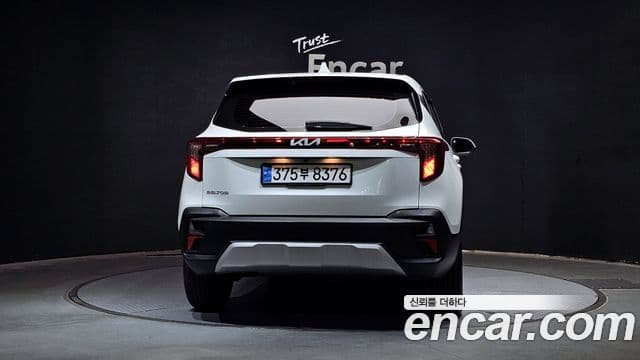 Kia Seltos 2024 — ფოტო 4/20