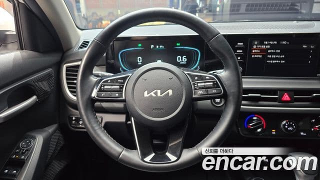 Kia Seltos 2024 — ფოტო 13/20