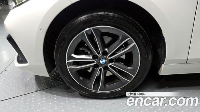 BMW 1 Series 2020 — ფოტო 5/20