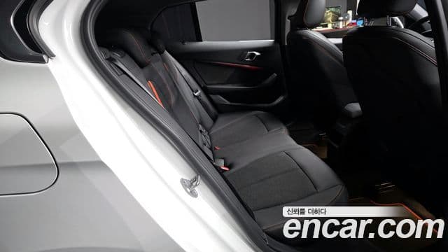 BMW 1 Series 2020 — ფოტო 12/20