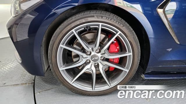 Genesis G70 2018 — ფოტო 5/20