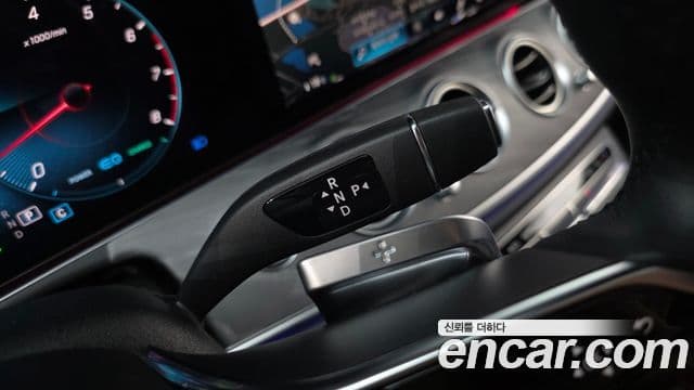 Mercedes-Benz E-Class 2022 — фото 9 из 20