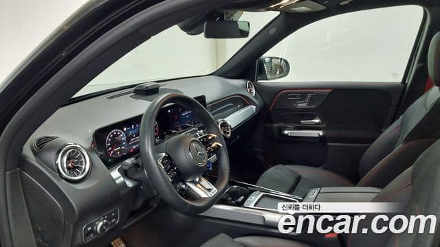 Mercedes-Benz GLB-Class 2025 — Şəkil 8/17