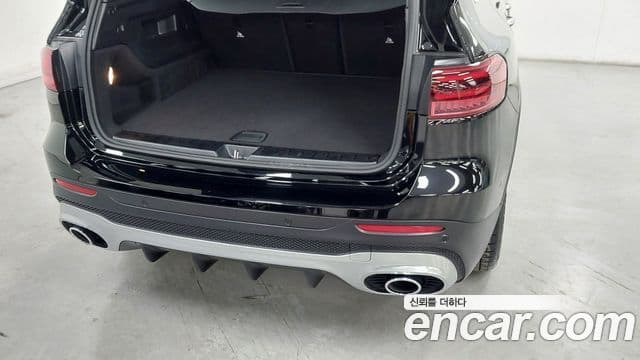 Mercedes-Benz GLB-Class 2025 — фото 10 из 17