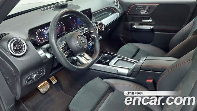 Mercedes-Benz GLB-Class 2025 — Şəkil 13/17