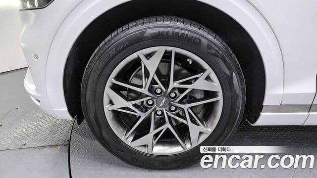 Genesis GV70 2021 — ფოტო 5/20