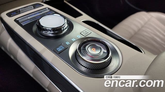 Genesis GV70 2021 — ფოტო 9/20