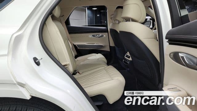Genesis GV70 2021 — ფოტო 12/20