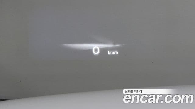 Genesis GV70 2021 — ფოტო 17/20