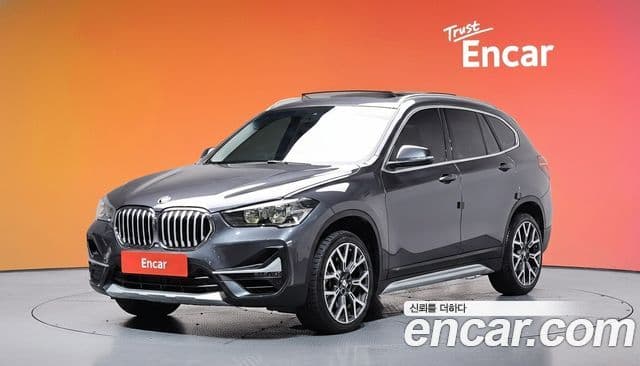 BMW X1 2022 — ფოტო 1/20