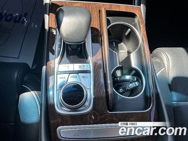 Kia The K9 2018 — ფოტო 7/17