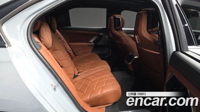 BMW 7 Series 2025 — Şəkil 12/20