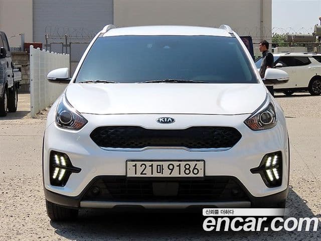 Kia Niro 2021 — Şəkil 10/20