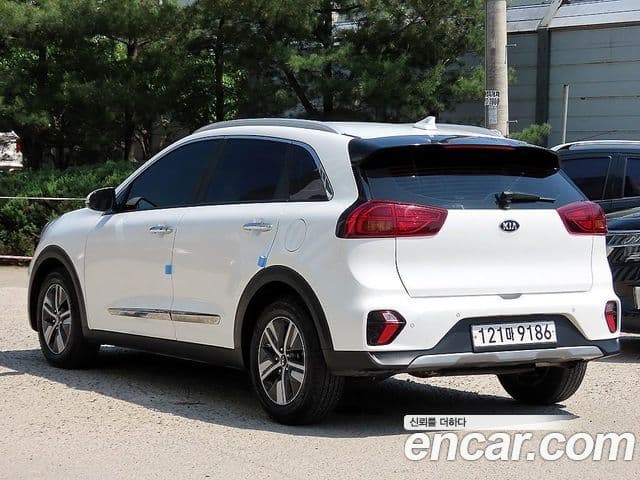Kia Niro 2021 — Şəkil 2/20