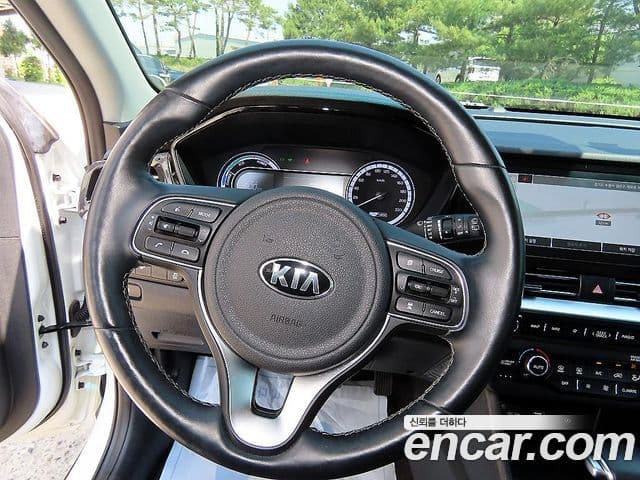 Kia Niro 2021 — Şəkil 7/20