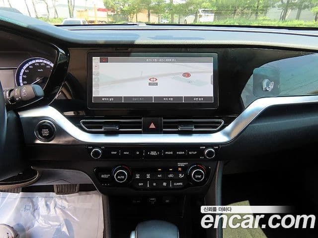 Kia Niro 2021 — Şəkil 14/20
