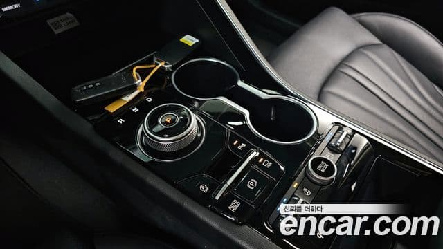 Kia K5 2023 — ფოტო 9/20