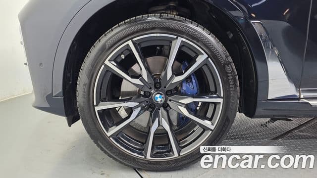 BMW X7 2021 — Şəkil 9/20