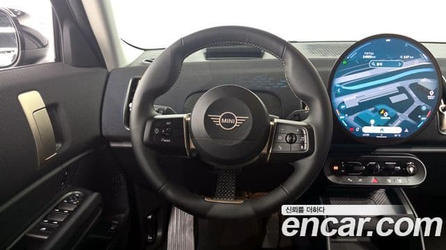Mini Cooper S Countryman 2024 — Фото 12/20