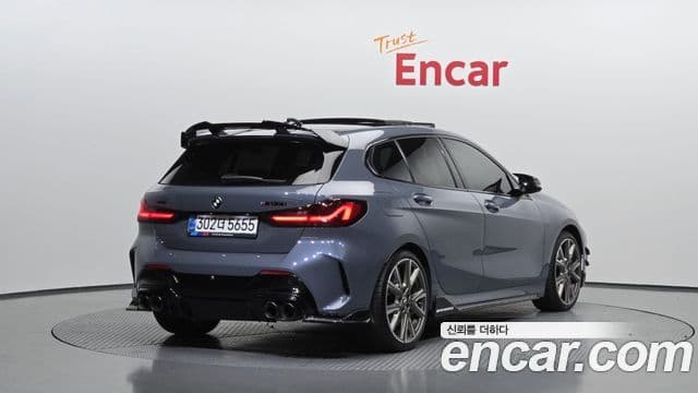 BMW 1 Series 2023 — фото 2 из 20