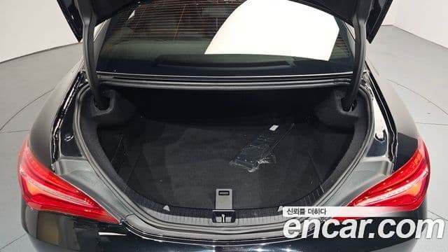 Mercedes-Benz CLA-Class 2018 — Şəkil 20/20