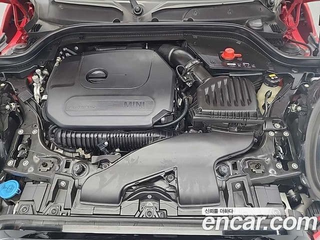 Mini Cooper S Convertible 2021 — ფოტო 18/19