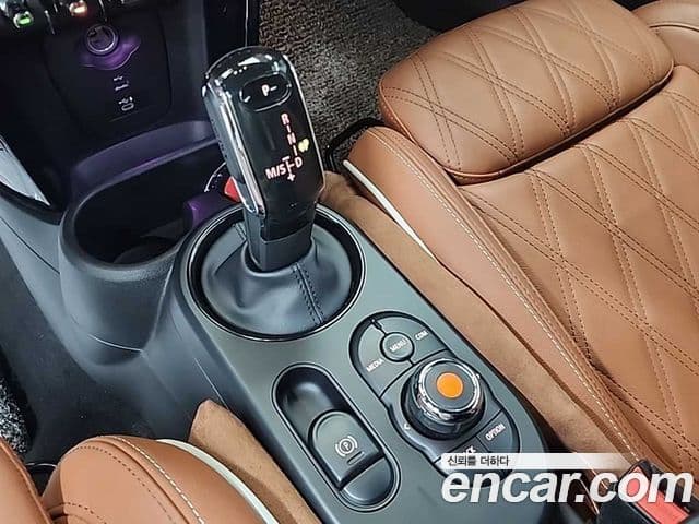 Mini Cooper S Convertible 2021 — ფოტო 5/19