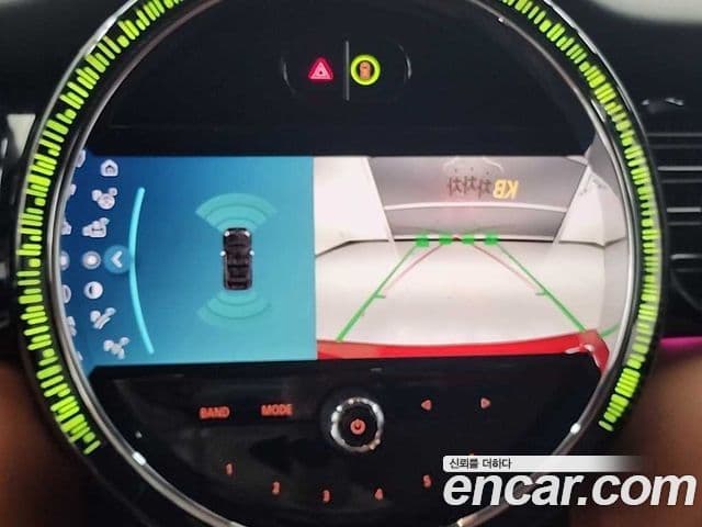 Mini Cooper S Convertible 2021 — ფოტო 17/19