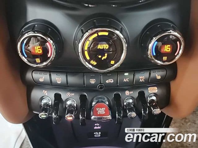 Mini Cooper S Convertible 2021 — ფოტო 19/19
