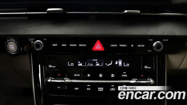 Kia Carnival 2022 — фото 11 из 20