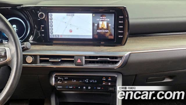 Kia K5 2022 — ფოტო 14/20