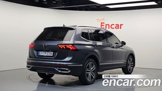 Volkswagen Tiguan Allspace 2022 — ფოტო 2/20