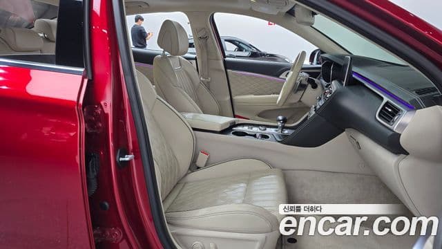 Genesis G70 2018 — Photo 32/34