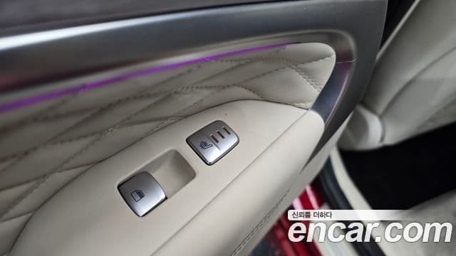 Genesis G70 2018 — Photo 33/34
