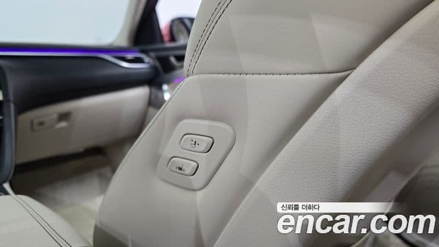 Genesis G70 2018 — Photo 27/34