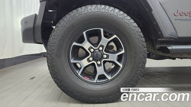 Jeep Wrangler 2019 — Şəkil 5/20