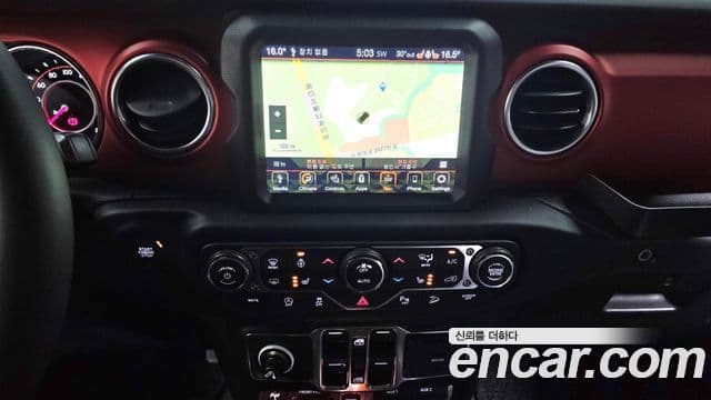 Jeep Wrangler 2019 — Şəkil 13/20