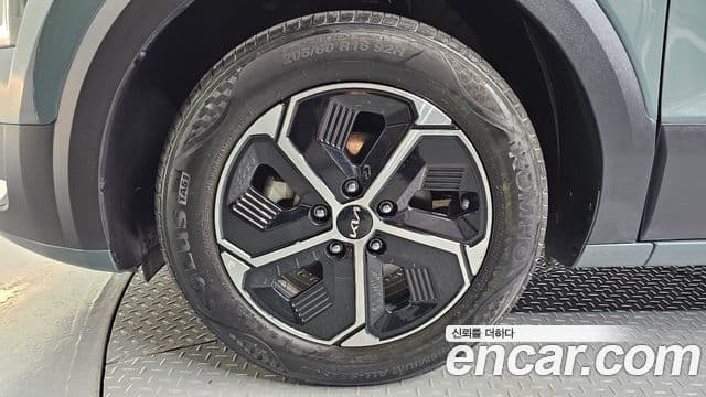 Kia Niro 2022 — фото 4 из 20
